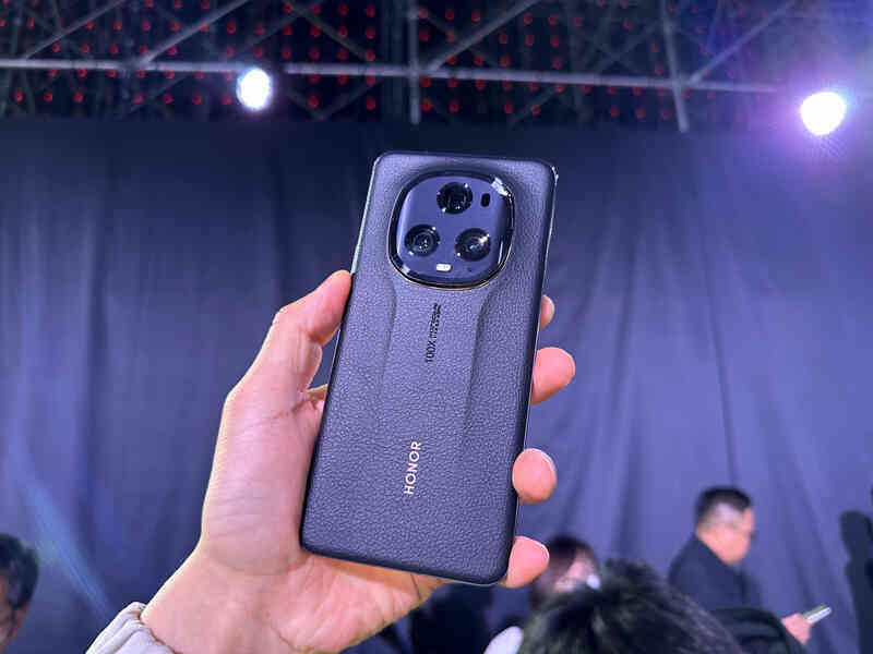 Honor ra mắt flagship Magic5 Ultimate: Thiết kế lạ mắt, Snapdragon 8 Gen 2, có Face ID, giá 22,8 triệu đồng