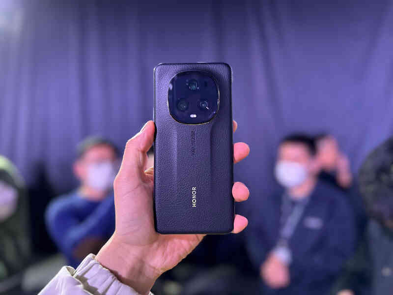 Honor ra mắt flagship Magic5 Ultimate: Thiết kế lạ mắt, Snapdragon 8 Gen 2, có Face ID, giá 22,8 triệu đồng