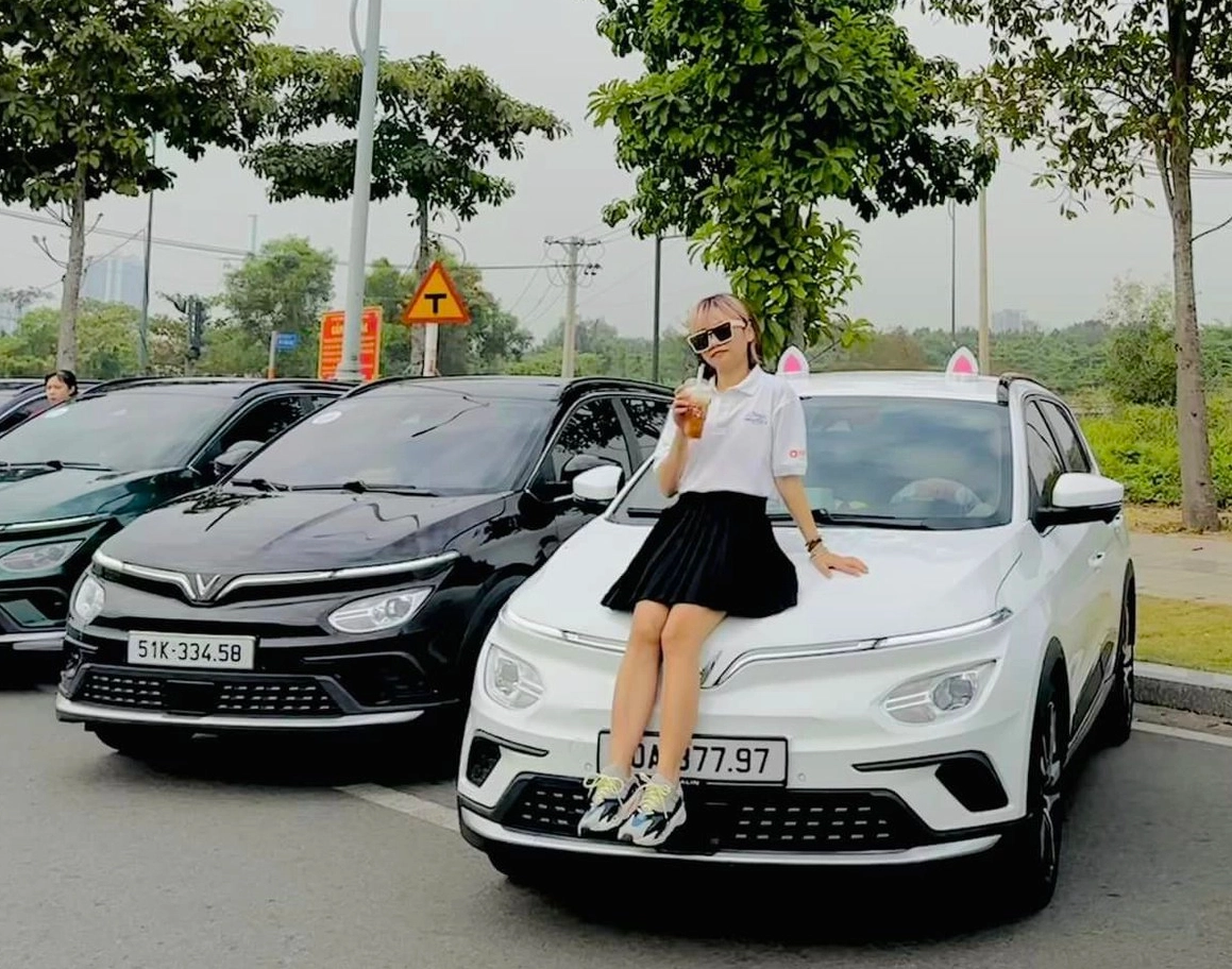 Trải nghiệm từ Kia đến Mercedes nhưng chỉ VinFast VF e34 mới khiến tôi không say, dùng xe quen thì dễ như dùng điện thoại - Ảnh 7. Trải nghiệm từ Kia đến Mercedes nhưng chỉ VinFast VF e34 mới khiến tôi không say, dùng xe quen thì dễ như dùng điện thoại - Ảnh 7.
