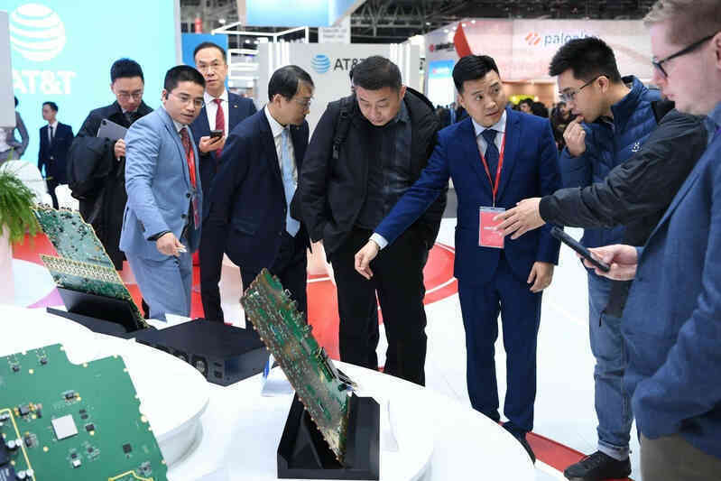 ‘Công nghệ từ trái tim’: Dấu ấn công nghệ Việt tại MWC 2023