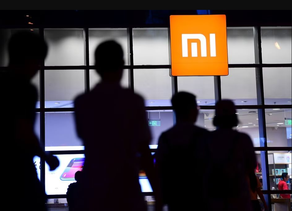 Sau cú sảy chân của Huawei, Xiaomi vào tầm ngắm: Thất thủ trước Samsung, chiến lược giá rẻ không còn hiệu nghiệm, phải đi bán xe tìm đường sống