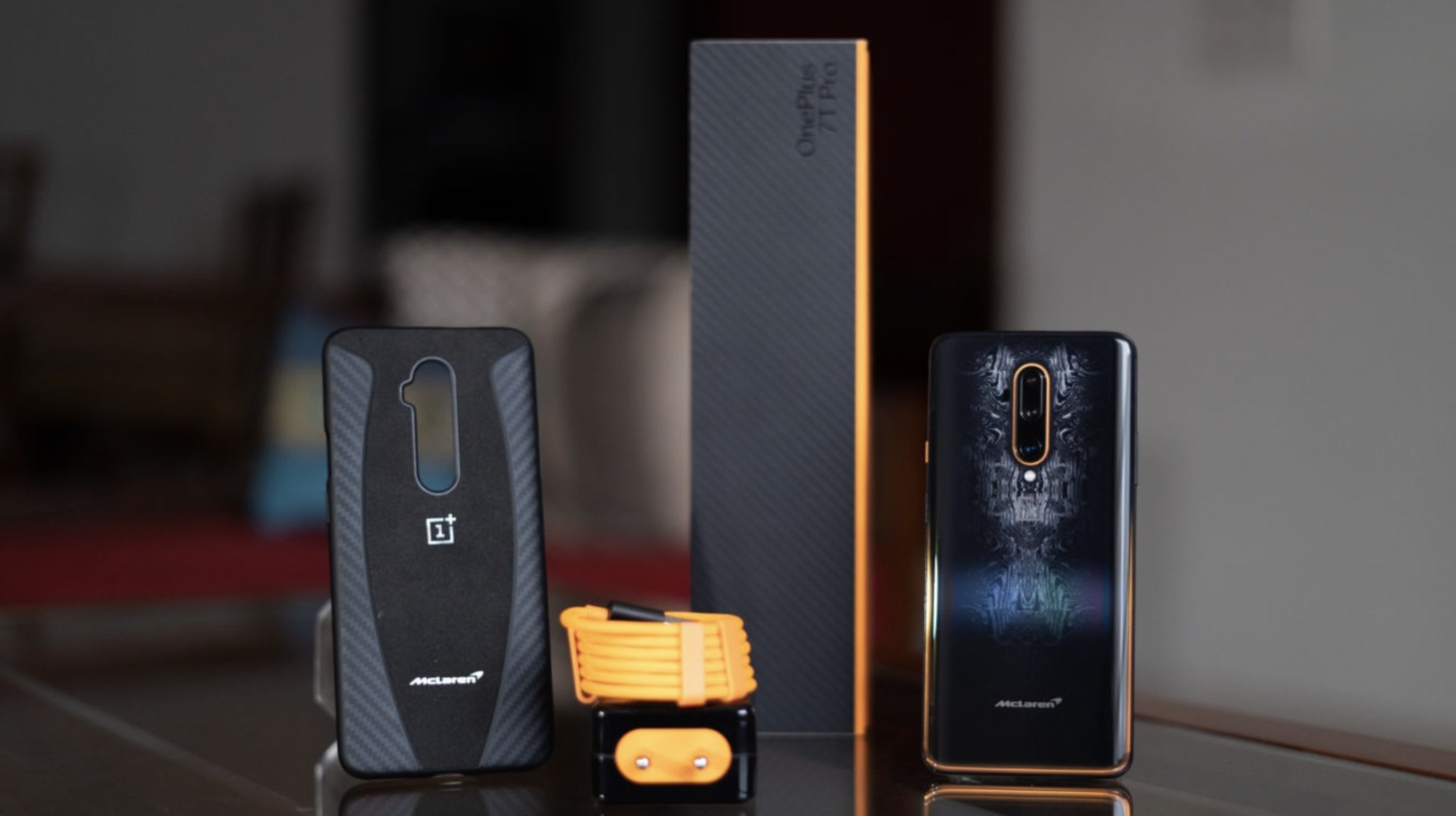 Từ Hello Kitty cho đến Star Wars, đây là những "liên minh" thương hiệu ngầu nhất làng smartphone