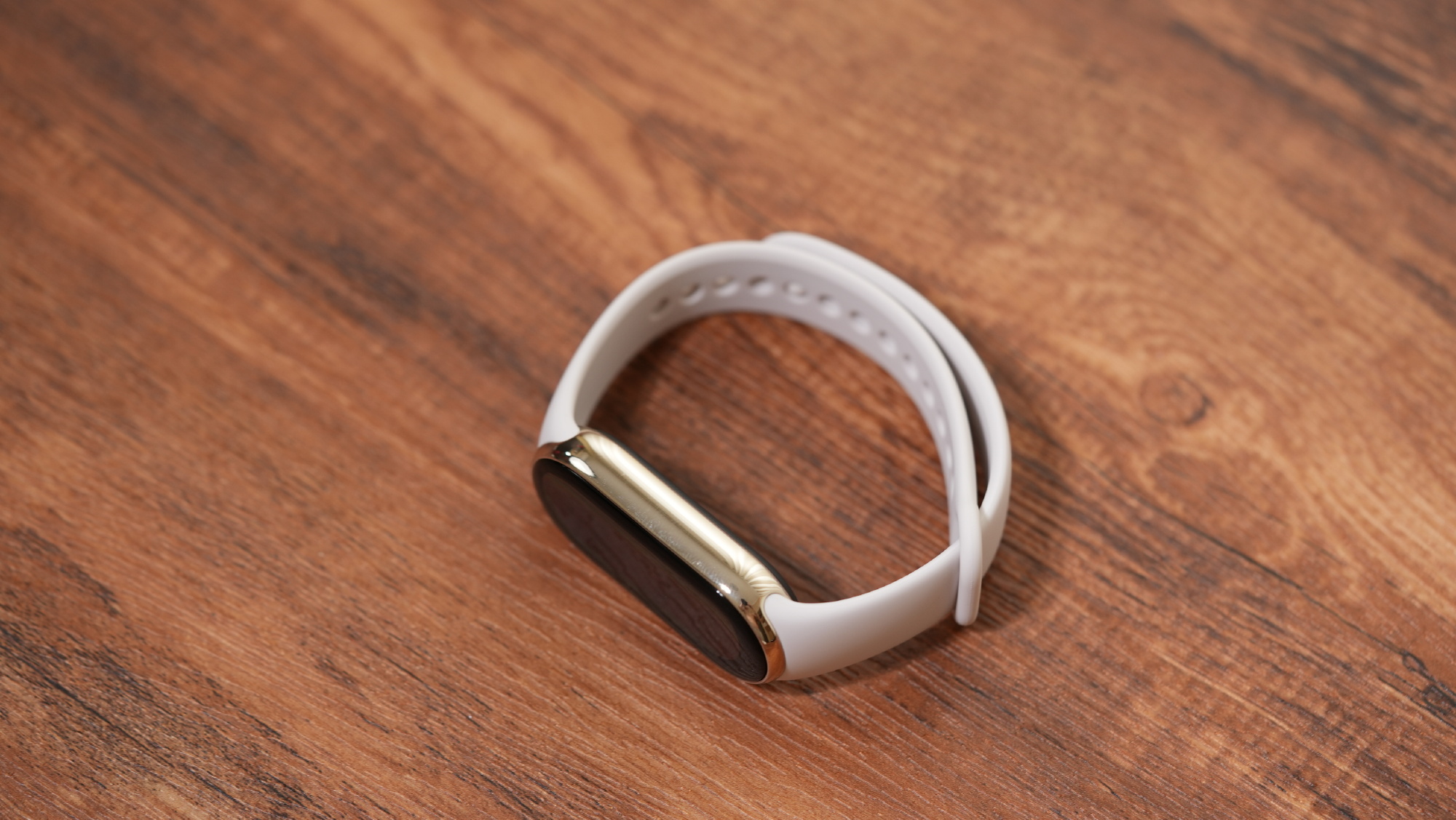 Ảnh thực tế Xiaomi Band 8: Thiết kế như cũ nhưng có thêm tính năng thú vị, giá 849.000 đồng - Ảnh 2. Ảnh thực tế Xiaomi Band 8: Thiết kế như cũ nhưng có thêm tính năng thú vị, giá 849.000 đồng - Ảnh 2.