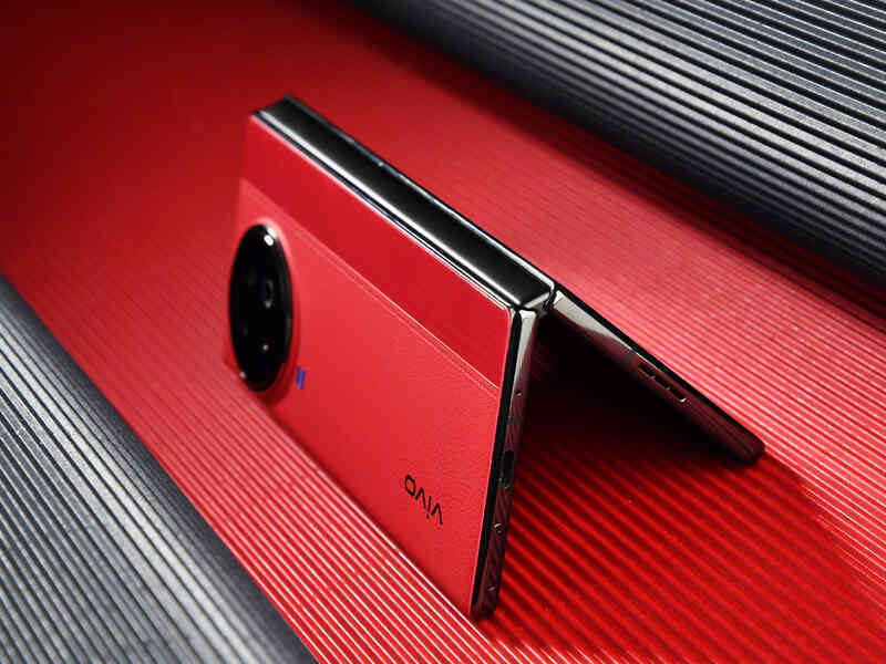 Ra mắt vivo X Fold4: Nâng cấp bản lề, vân tay siêu âm kép, camera Zeiss, Snapdragon 8 Gen 2 cùng sạc nhanh 120W, giá 30,69 triệu đồng - Ảnh 4.