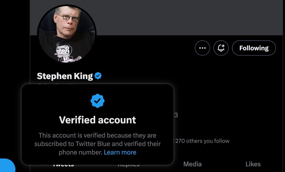 "Cay đắng" như Ronaldo: Mất tick xanh vì không chịu trả 8 USD, thế nhưng có người không trả đồng nào cho Twitter mà vẫn có biểu tượng này! - Ảnh 2. "Cay đắng" như Ronaldo: Mất tick xanh vì không chịu trả 8 USD, thế nhưng có người không trả đồng nào cho Twitter mà vẫn có biểu tượng này! - Ảnh 2.