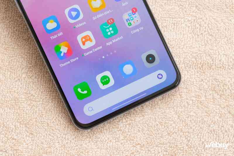 Trên tay điện thoại realme giá hơn 9 triệu nhưng có RAM 16GB, bộ nhớ 1TB, sạc 100W