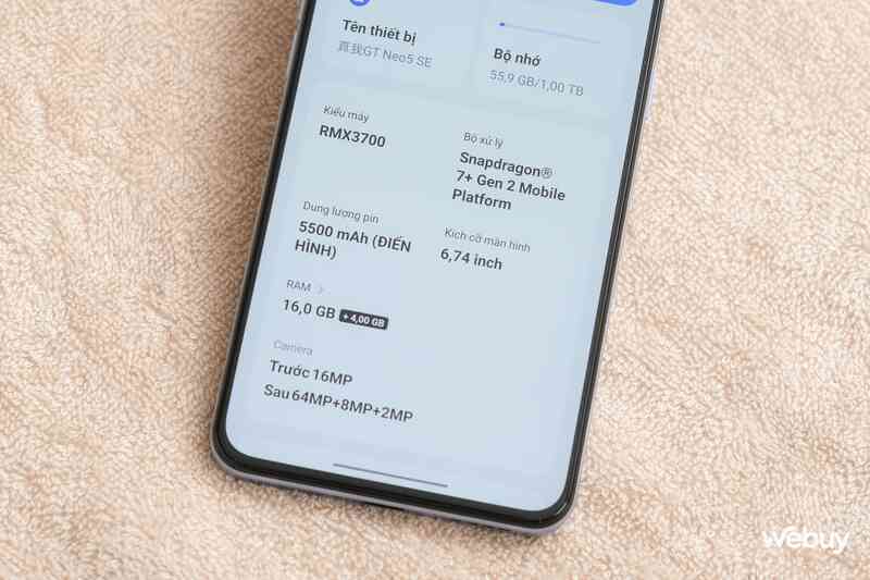 Trên tay điện thoại realme giá hơn 9 triệu nhưng có RAM 16GB, bộ nhớ 1TB, sạc 100W - Ảnh 14. Trên tay điện thoại realme giá hơn 9 triệu nhưng có RAM 16GB, bộ nhớ 1TB, sạc 100W - Ảnh 14.