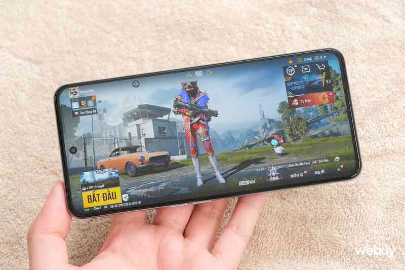 Trên tay điện thoại realme giá hơn 9 triệu nhưng có RAM 16GB, bộ nhớ 1TB, sạc 100W - Ảnh 15. Trên tay điện thoại realme giá hơn 9 triệu nhưng có RAM 16GB, bộ nhớ 1TB, sạc 100W - Ảnh 15.