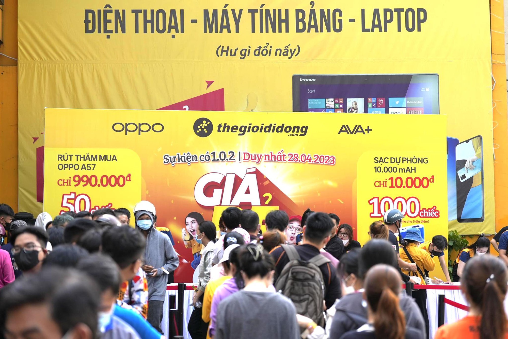 Sau “Mua Tivi uoa uoa”, giờ đây Điện máy Xanh lại gây ám ảnh với “Giá rẻ quá”? - Ảnh 5. Sau “Mua Tivi uoa uoa”, giờ đây Điện máy Xanh lại gây ám ảnh với “Giá rẻ quá”? - Ảnh 5.