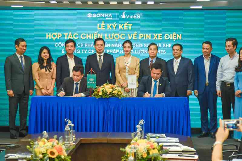 Tập đoàn Sơn Hà ký kết hợp tác với công ty sản xuất pin lớn tại Việt Nam: - Ảnh 2. Tập đoàn Sơn Hà ký kết hợp tác với công ty sản xuất pin lớn tại Việt Nam: - Ảnh 2.