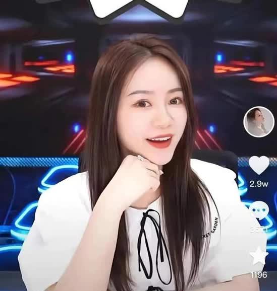 Phía sau ánh hào quang của một "nữ hoàng livestream": Bán cả tên lửa trên sóng trực tiếp nhưng "ngã ngựa" vì bị phạt 4.800 tỷ tội trốn thuế - Ảnh 4. Phía sau ánh hào quang của một "nữ hoàng livestream": Bán cả tên lửa trên sóng trực tiếp nhưng "ngã ngựa" vì bị phạt 4.800 tỷ tội trốn thuế - Ảnh 4.