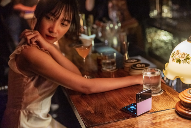Có những lý do khiến Galaxy Z Flip4 được coi là smartphone “sinh ra dành cho giới trẻ” - Ảnh 10. Có những lý do khiến Galaxy Z Flip4 được coi là smartphone “sinh ra dành cho giới trẻ” - Ảnh 10.