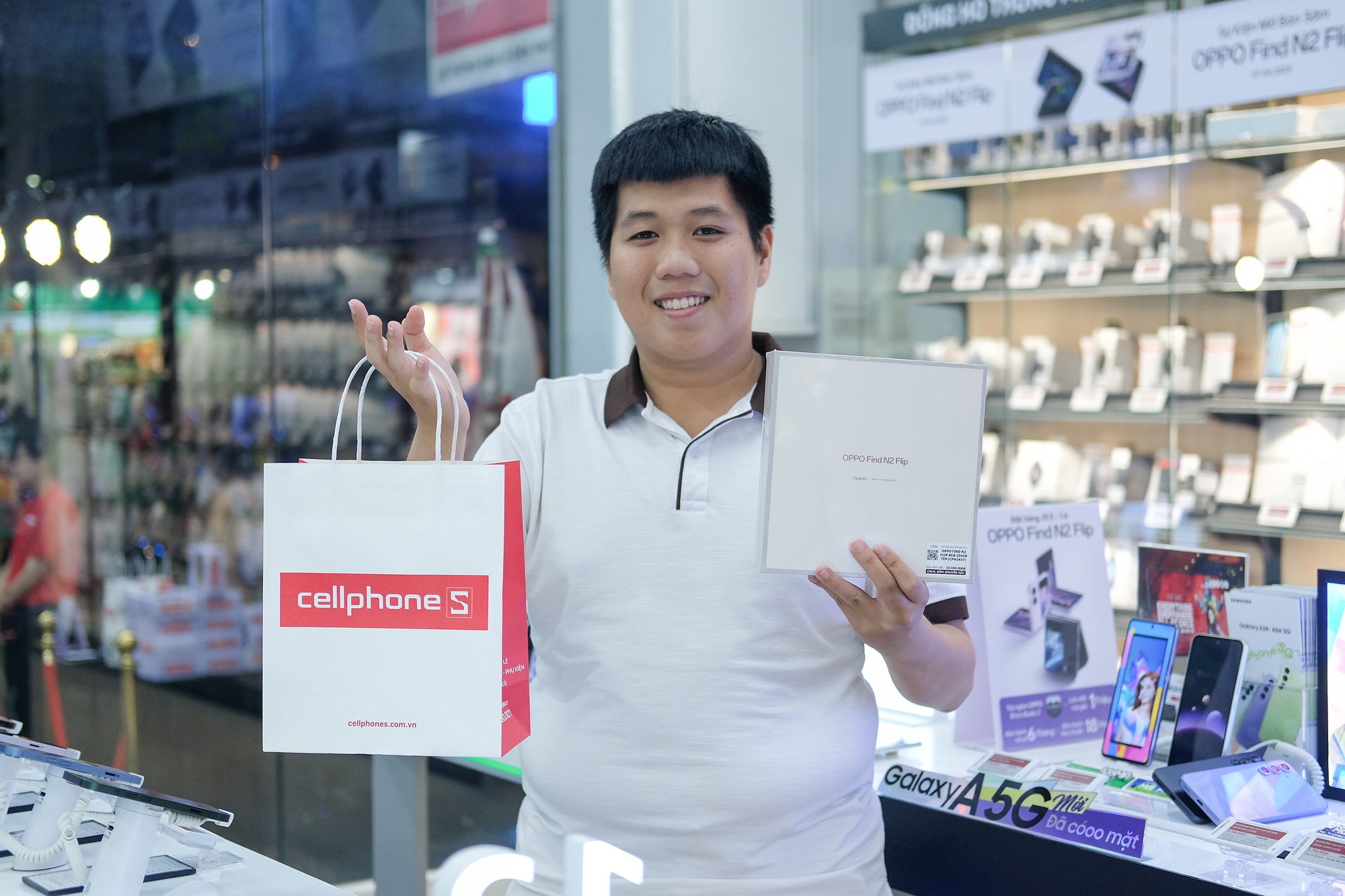 Mở bán OPPO Find N2 Flip tại Việt Nam: Smartphone gập đáng mua nhất - Ảnh 1. Mở bán OPPO Find N2 Flip tại Việt Nam: Smartphone gập đáng mua nhất - Ảnh 1.