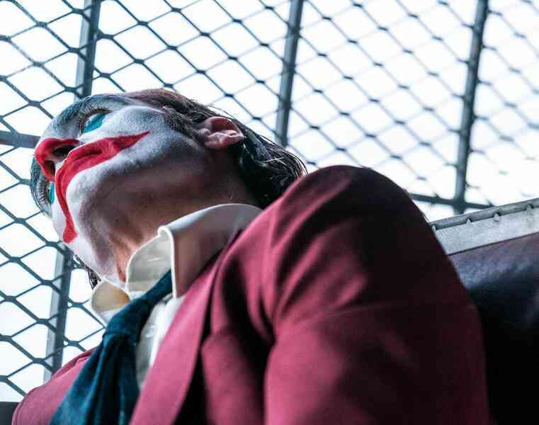 DC công bố hình ảnh đầu tiên của cặp đôi Joker và Harley Quinn, chính thức đóng máy dự án Joker 2