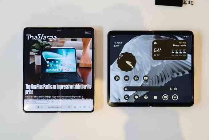 Cận cảnh Pixel Fold - Smartphone màn hình gập đầu tiên của Google