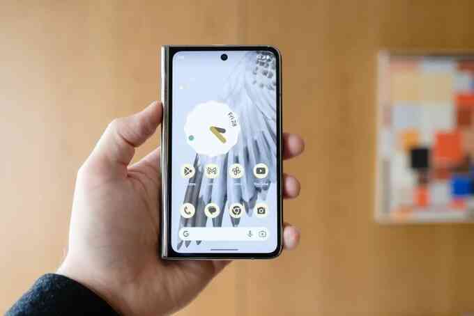 Cận cảnh Pixel Fold - Smartphone màn hình gập đầu tiên của Google - 2
