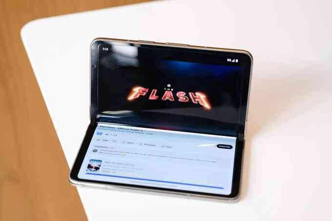 Cận cảnh Pixel Fold - Smartphone màn hình gập đầu tiên của Google - 3