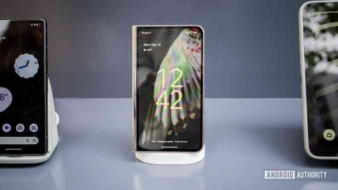 Cận cảnh Pixel Fold - Smartphone màn hình gập đầu tiên của Google - 5