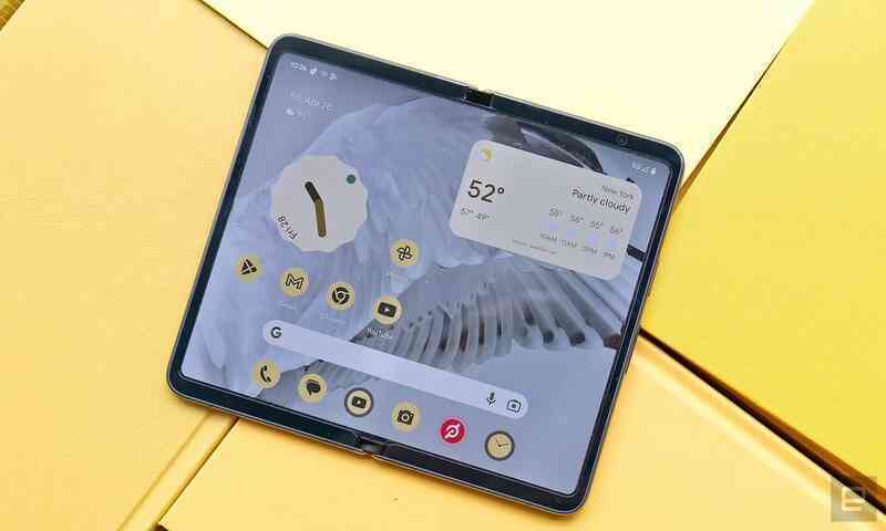Ra mắt Pixel Fold: Smartphone gập đầu tiên của Google nhưng có một thứ còn không bằng Galaxy Fold đời đầu - Ảnh 2. Ra mắt Pixel Fold: Smartphone gập đầu tiên của Google nhưng có một thứ còn không bằng Galaxy Fold đời đầu - Ảnh 2.