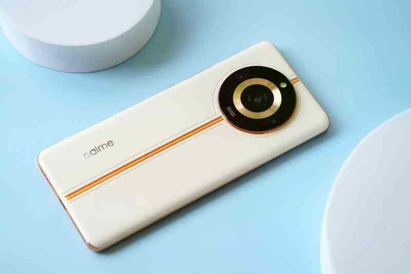 realme 11 Pro+ ra mắt: Giá dưới 7 triệu nhưng thiết kế cực đẹp, camera 200MP, sạc nhanh 100W khiến Galaxy S23 Ultra cũng phải chào thua