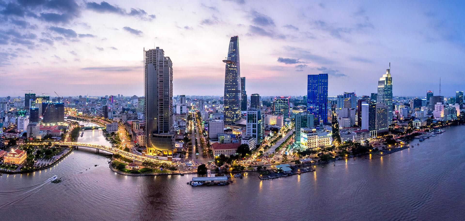 Forbes: Tăng trưởng kinh tế chậm lại, tại sao Samsung vẫn quyết định đầu tư thêm tỷ USD vào Việt Nam?