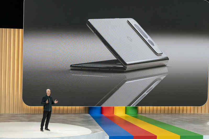 Sau cú ‘đánh úp’ của Google, Apple bỗng trở thành ông lớn smartphone ‘chậm tiến’ nhất thế giới