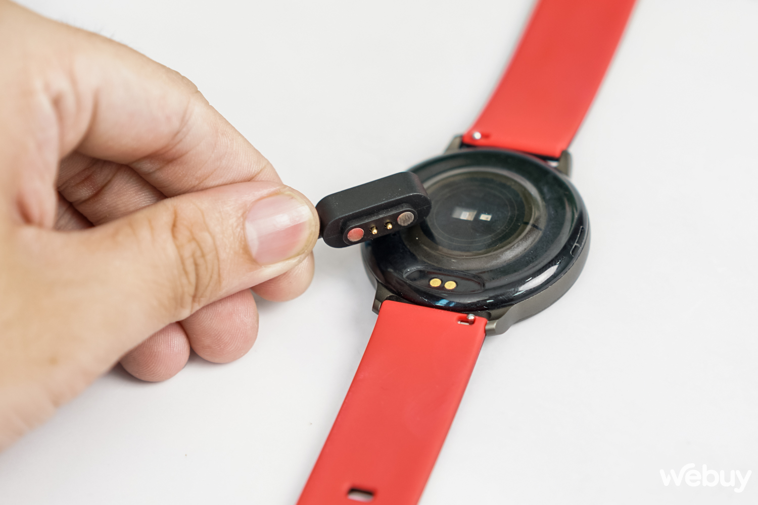 Smartwatch đẹp hơn Apple Watch nhưng giá chỉ bằng 1 phần 10 - Ảnh 6. Smartwatch đẹp hơn Apple Watch nhưng giá chỉ bằng 1 phần 10 - Ảnh 6.