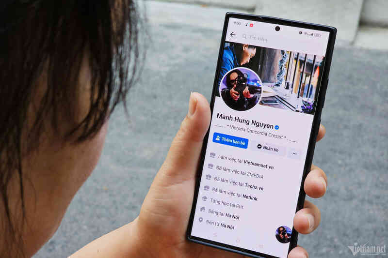 Facebook lỗi tự thêm tích xanh cho người dùng Việt