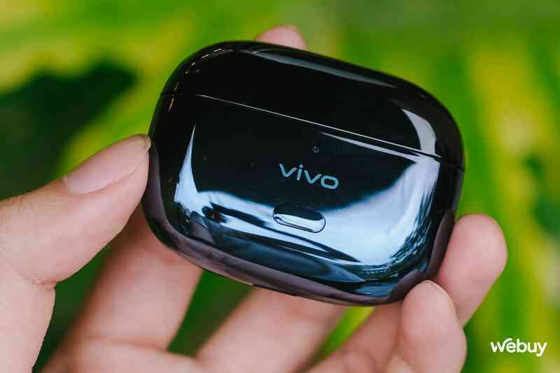 vivo TWS 2e: Tai nghe không dây giá dưới 1 triệu, chất âm khá, có chế độ chơi game, pin sạc một lần nghe 7,6 giờ liên tục - Ảnh 2. vivo TWS 2e: Tai nghe không dây giá dưới 1 triệu, chất âm khá, có chế độ chơi game, pin sạc một lần nghe 7,6 giờ liên tục - Ảnh 2.