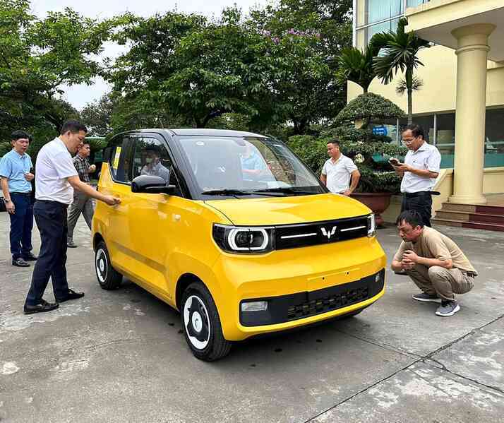 Wuling HongGuang MiniEV lần đầu lộ diện tại Việt Nam: Ra mắt muộn nhất tháng 6, nếu giá tốt dễ chạy đầy đường