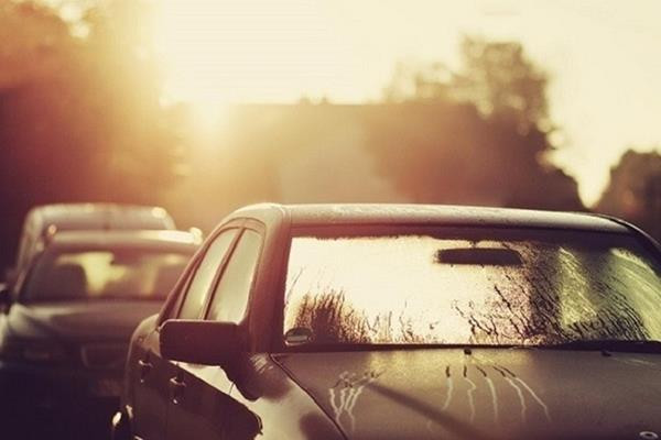 6 cách hạ nhiệt cho ô tô khi đỗ dưới trời nắng gắt