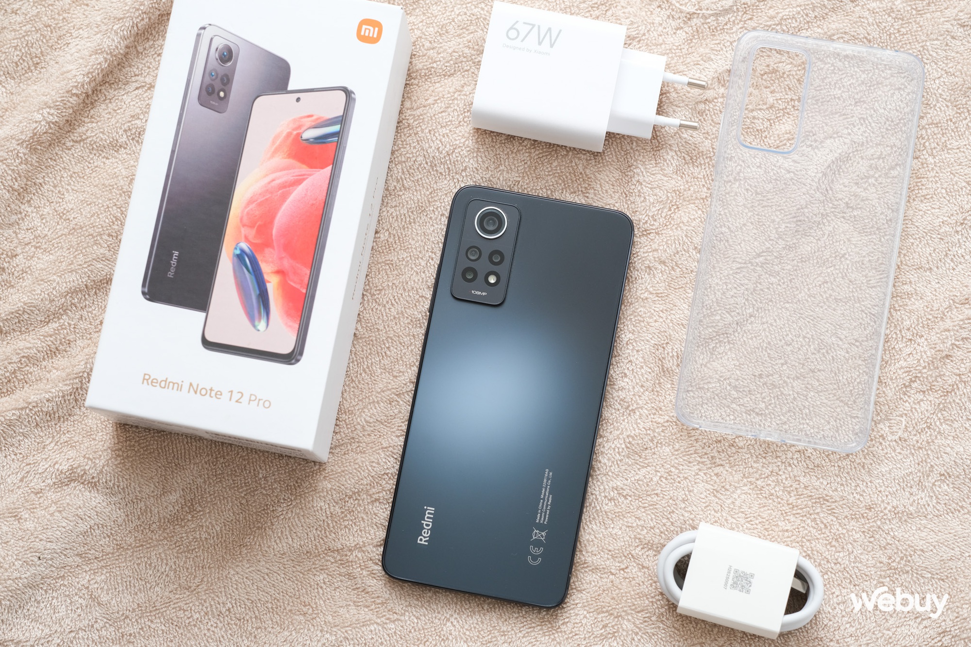 Trên tay smartphone Xiaomi siêu "dị" mới ra mắt: Năm 2023 vẫn dùng Android 11, chip Snapdragon đầu 7 của 3 năm trước, giá 7,19 triệu đồng