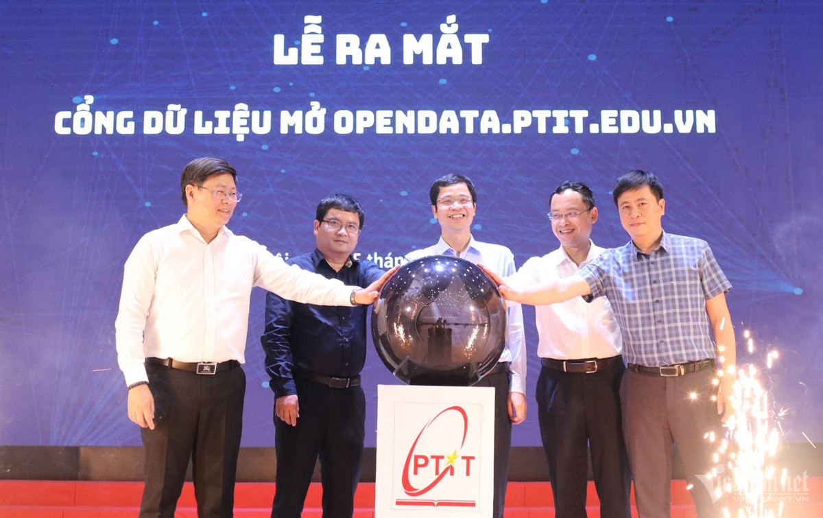 Phát triển cổng dữ liệu mở PTIT thành kho tri thức dùng chung cho xã hội