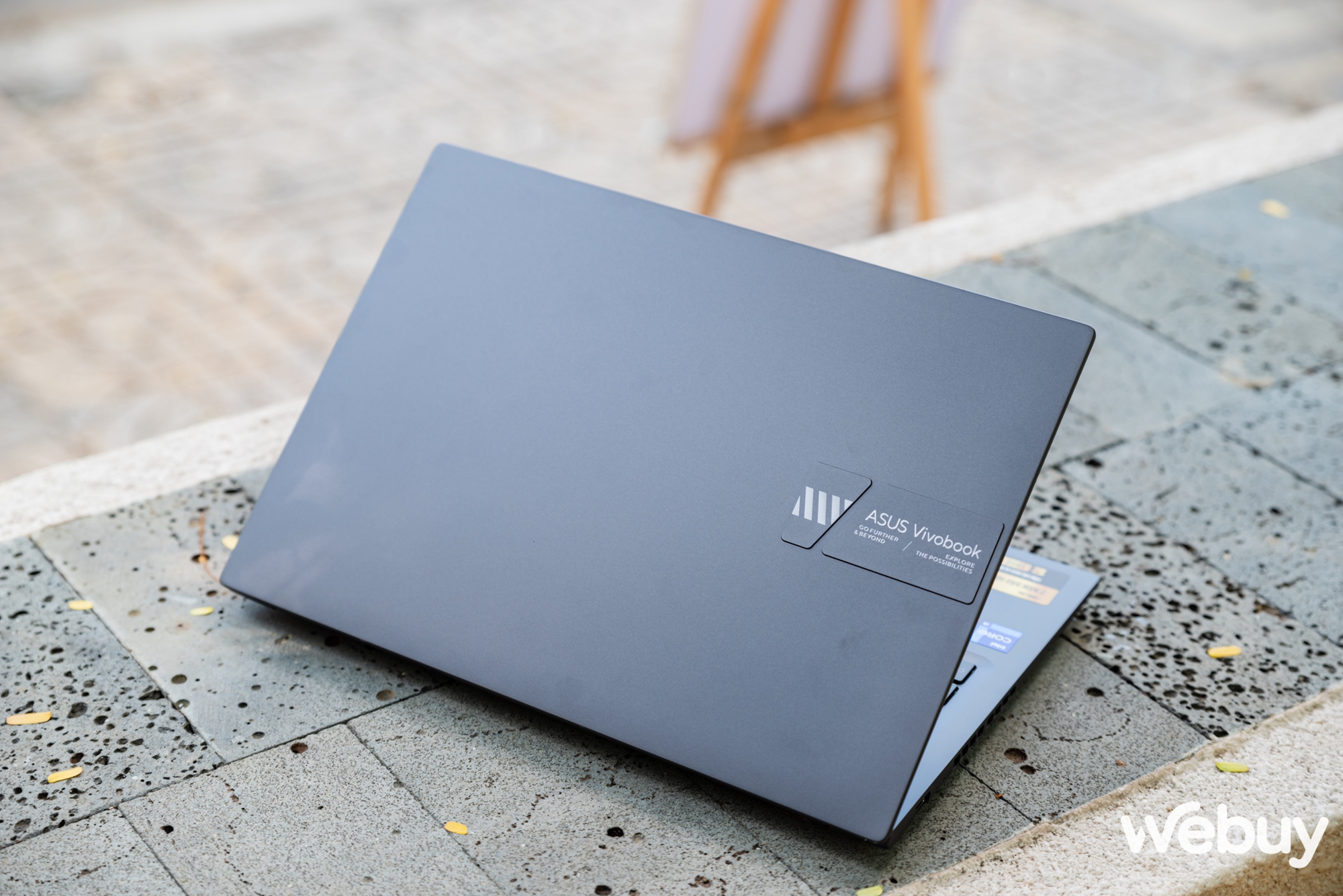Trên tay ASUS Vivobook 14X OLED 2023: Thiết kế giữ nét tối giản, màn hình đẹp, thêm nhiều tùy chọn cấu hình - Ảnh 4. Trên tay ASUS Vivobook 14X OLED 2023: Thiết kế giữ nét tối giản, màn hình đẹp, thêm nhiều tùy chọn cấu hình - Ảnh 4.