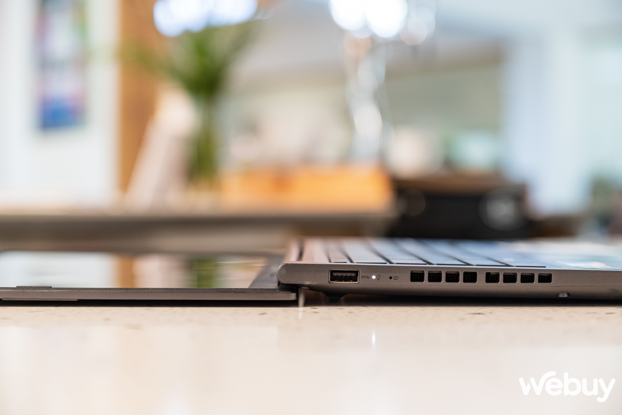 Trên tay ASUS Vivobook 14X OLED 2023: Thiết kế giữ nét tối giản, màn hình đẹp, thêm nhiều tùy chọn cấu hình - Ảnh 5. Trên tay ASUS Vivobook 14X OLED 2023: Thiết kế giữ nét tối giản, màn hình đẹp, thêm nhiều tùy chọn cấu hình - Ảnh 5.