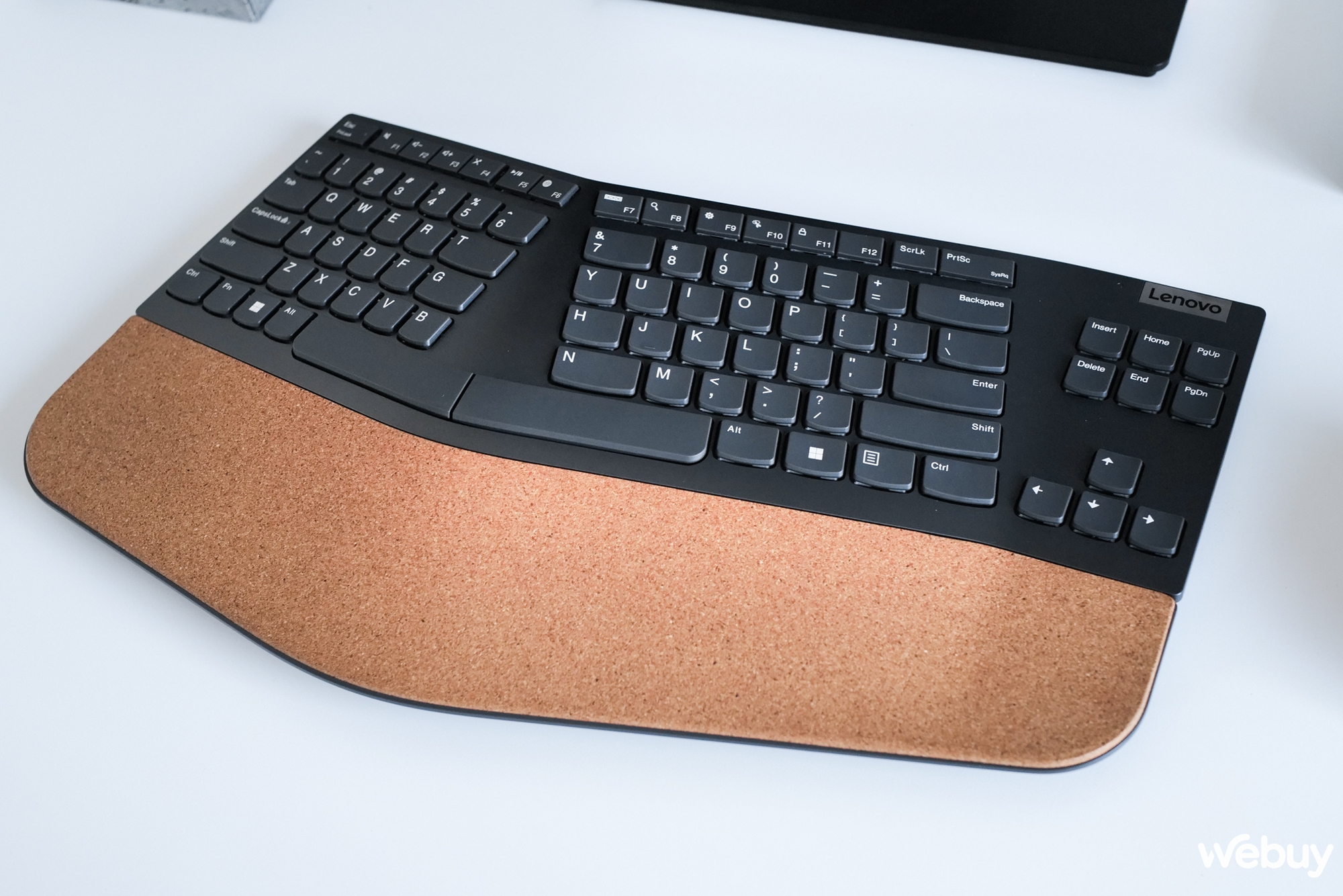Trên tay bộ đôi chuột và phím công thái học Lenovo Go - Ảnh 2. Trên tay bộ đôi chuột và phím công thái học Lenovo Go - Ảnh 2.