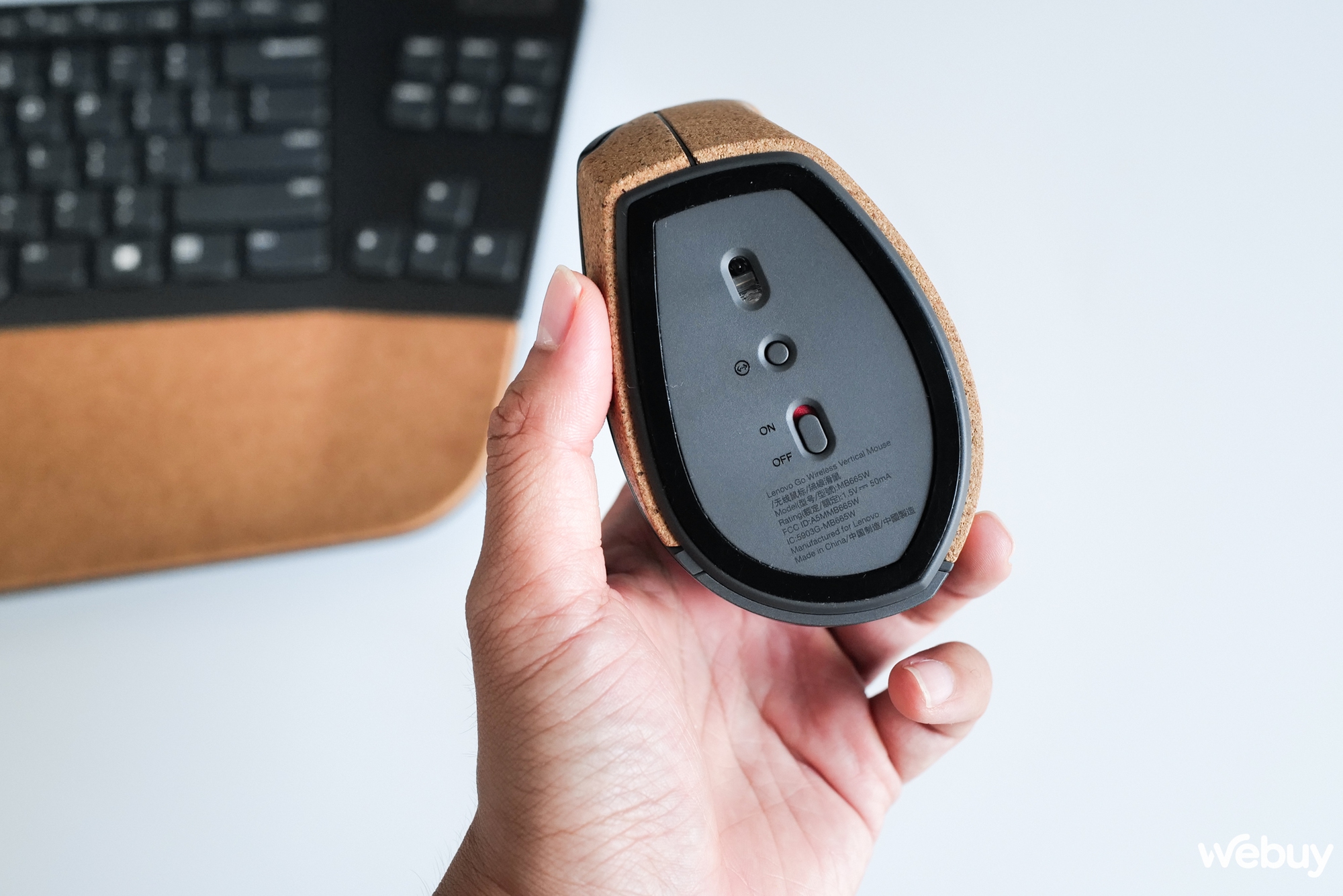 Trên tay bộ đôi chuột và phím công thái học Lenovo Go