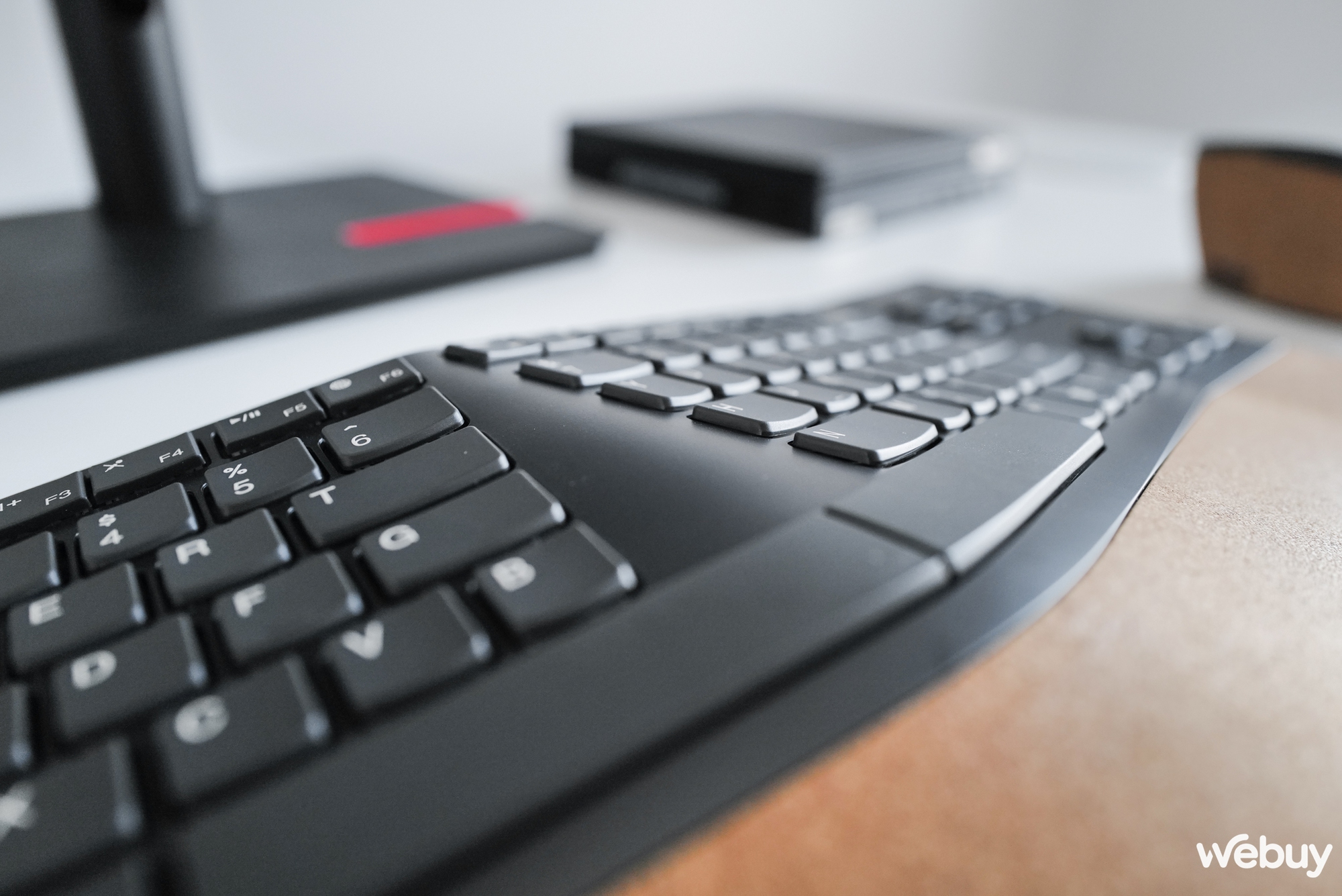 Trên tay bộ đôi chuột và phím công thái học Lenovo Go - Ảnh 8. Trên tay bộ đôi chuột và phím công thái học Lenovo Go - Ảnh 8.