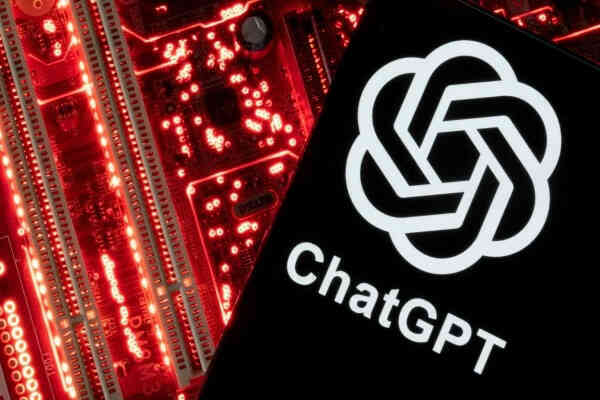 ‘Bố già AI’ rời Google để cảnh báo rủi ro của trí tuệ nhân tạo