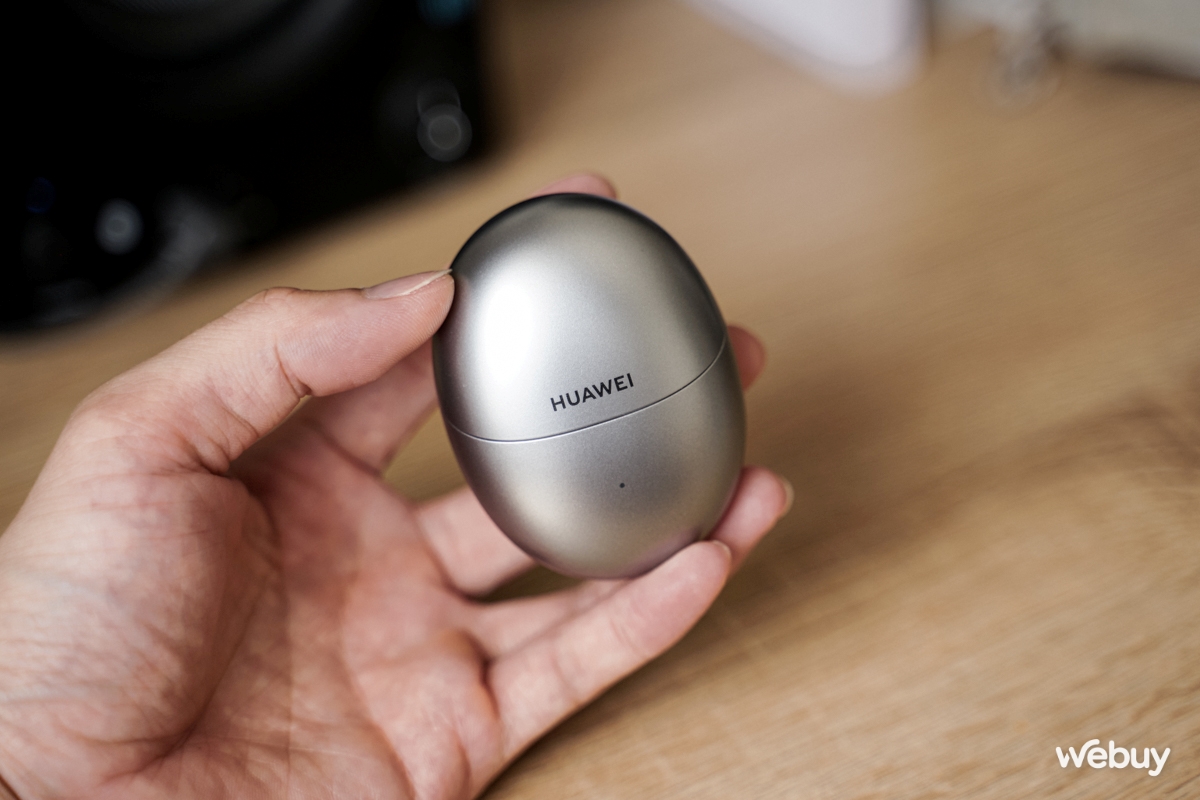 Trên tai Huawei Freebuds 5: Tai nghe chống ồn thiết kế độc lạ, âm thanh Hi-Res, giá 2.99 triệu