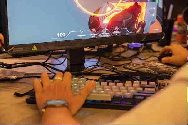 Phòng game được đầu tư khủng thế này thì chơi game ở nhà làm gì? - Ảnh 7. Phòng game được đầu tư khủng thế này thì chơi game ở nhà làm gì? - Ảnh 7.