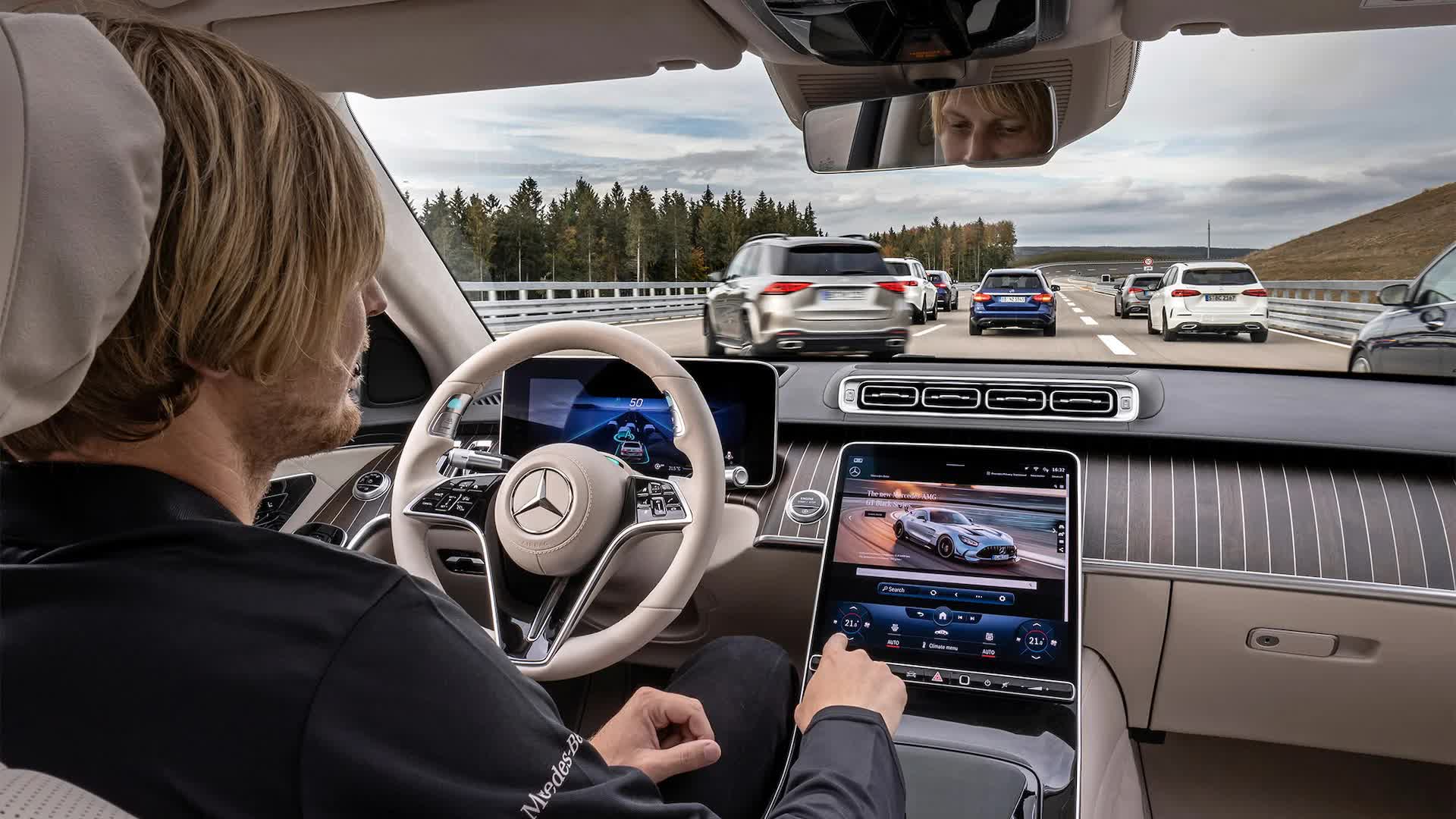 Vụ tài xế VF8 nhảy khỏi ghế lái, mặc xe tự chạy: Minh chứng thực tế 1 điều Tesla, VinFast, Peugeot đều thất bại? - Ảnh 14. Vụ tài xế VF8 nhảy khỏi ghế lái, mặc xe tự chạy: Minh chứng thực tế 1 điều Tesla, VinFast, Peugeot đều thất bại? - Ảnh 14.