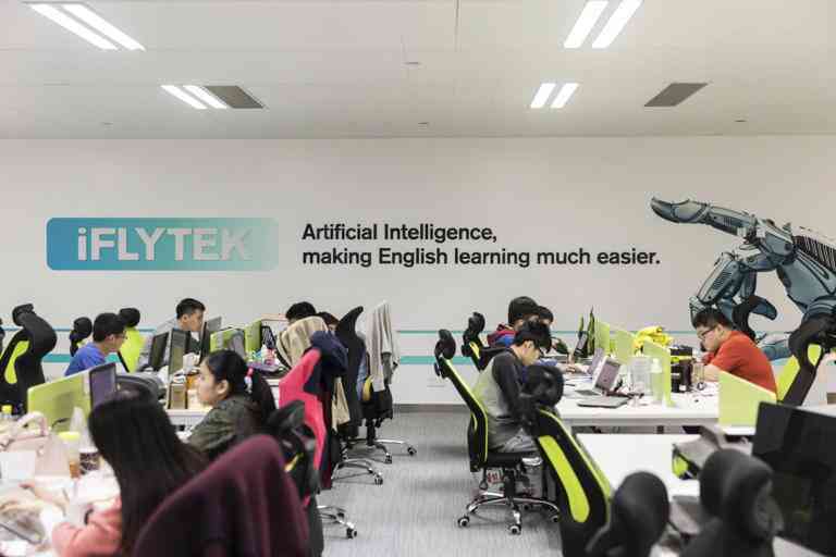Một công ty Trung Quốc muốn đánh bại ChatGPT