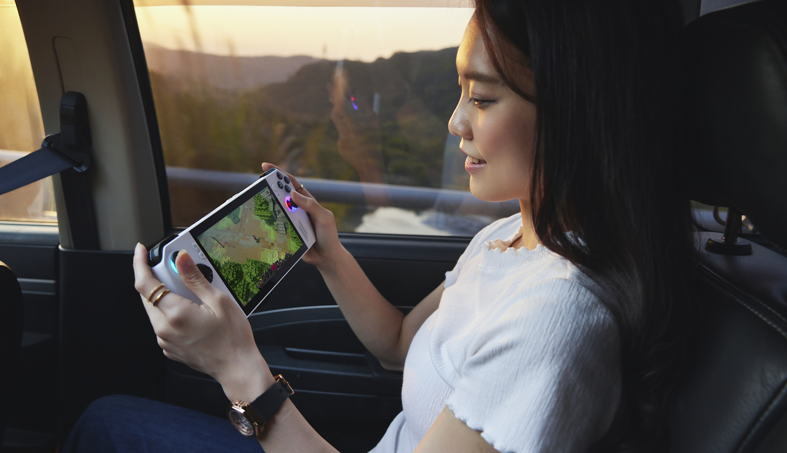 ASUS công bố giá bán ROG Ally tại Việt Nam: Rẻ tới bất ngờ, Steam Deck không phải đối thủ