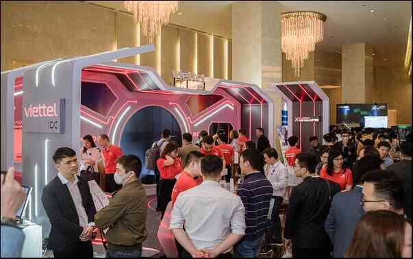 DCCI Summit Light 2023 – Cộng hưởng trên hành trình số