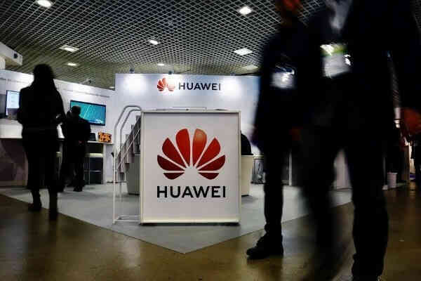 Huawei yêu cầu doanh nghiệp Nhật Bản trả phí bản quyền