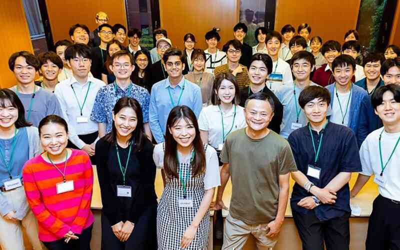Jack Ma dạy lớp học đầu tiên với tư cách giáo sư thỉnh giảng tại Đại học Tokyo