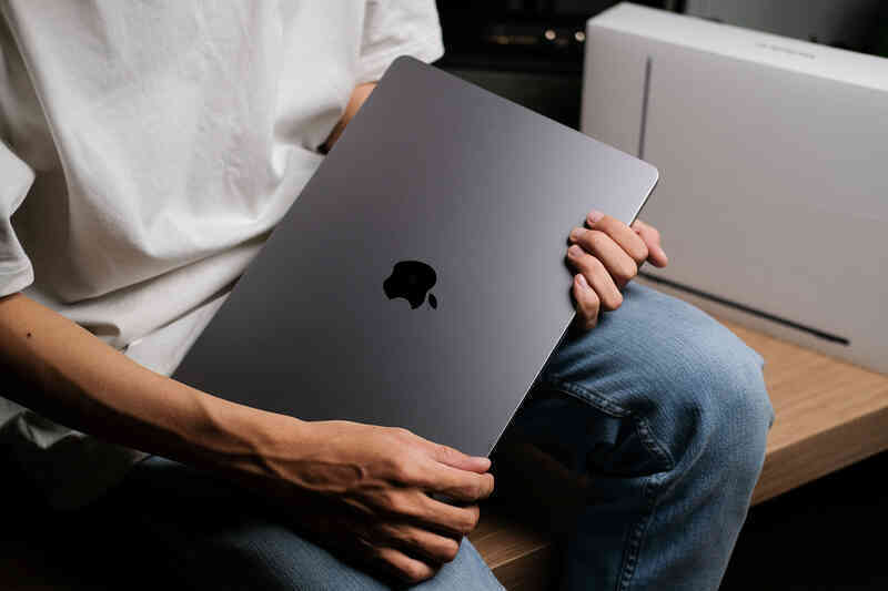 MacBook Air 15 inch khó bán tại Việt Nam? - Ảnh 4. MacBook Air 15 inch khó bán tại Việt Nam? - Ảnh 4.