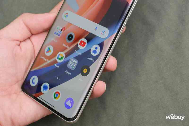 Dưới 5 triệu có smartphone màn hình cong, camera 108MP, sạc nhanh 67W
