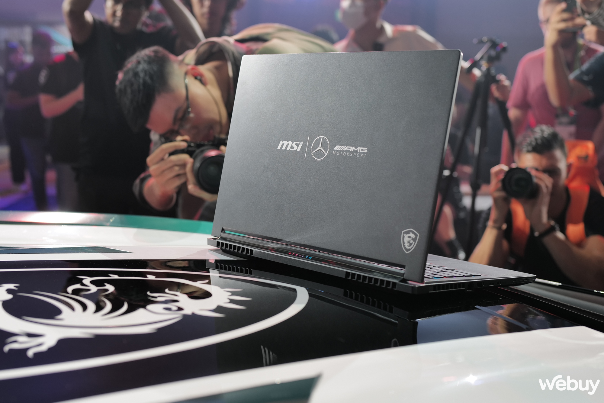 Đây là 4 laptop nổi bật từ MSI vừa ra mắt tại Computex 2023 - Ảnh 2. Đây là 4 laptop nổi bật từ MSI vừa ra mắt tại Computex 2023 - Ảnh 2.